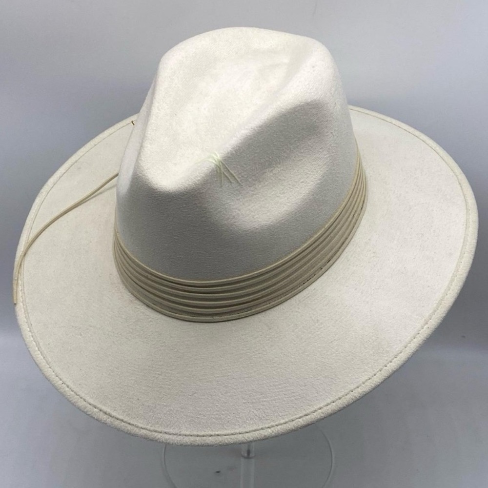 “Lisa Raye” by The Chapeauholic